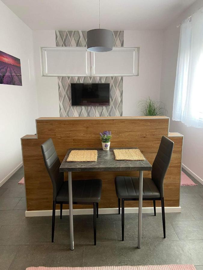 טיהאני Villa Corner מראה חיצוני תמונה
