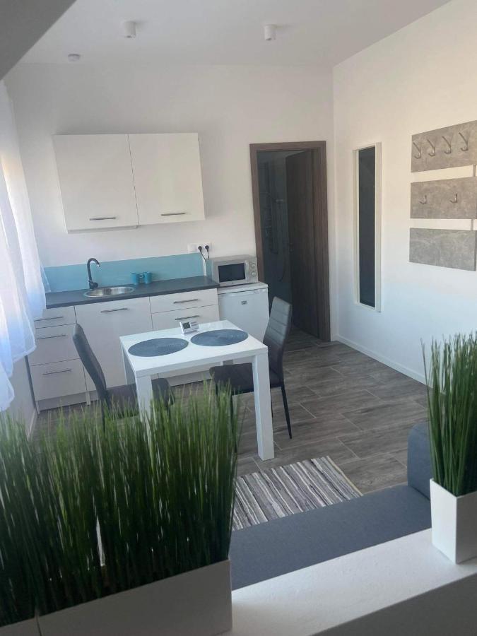 טיהאני Villa Corner מראה חיצוני תמונה