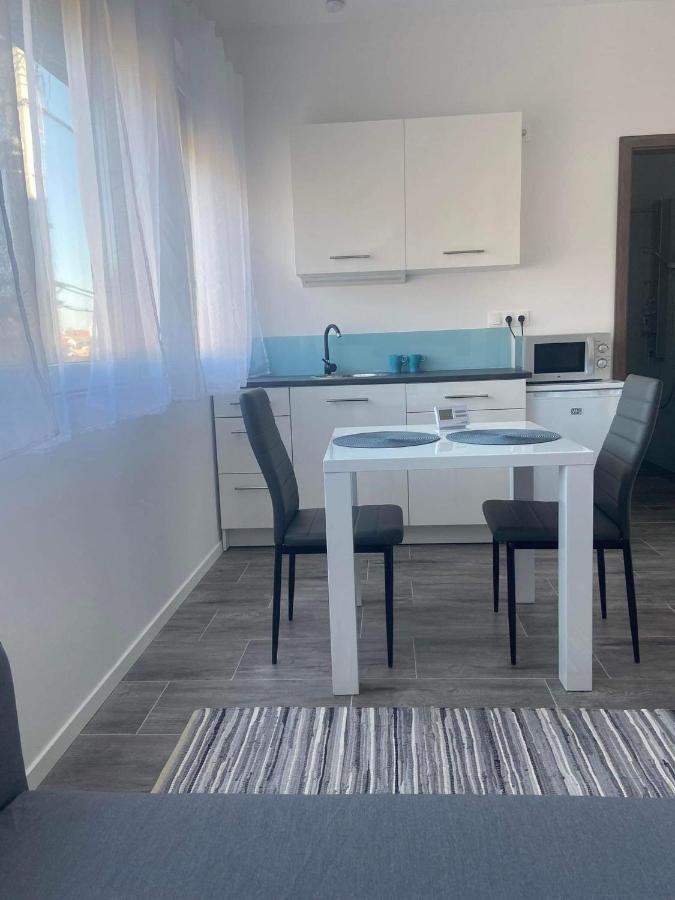 טיהאני Villa Corner מראה חיצוני תמונה