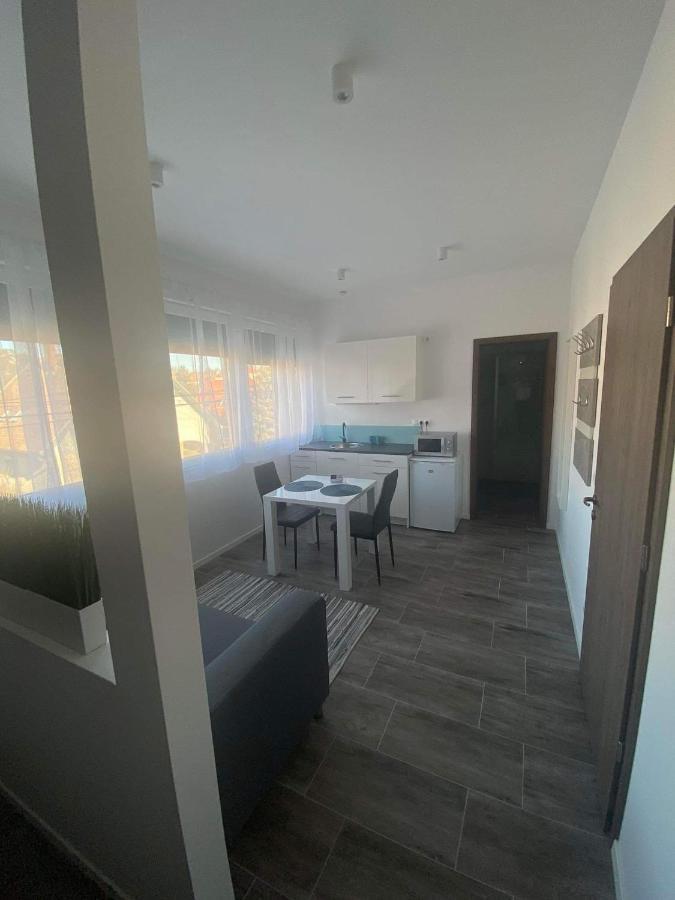 טיהאני Villa Corner מראה חיצוני תמונה