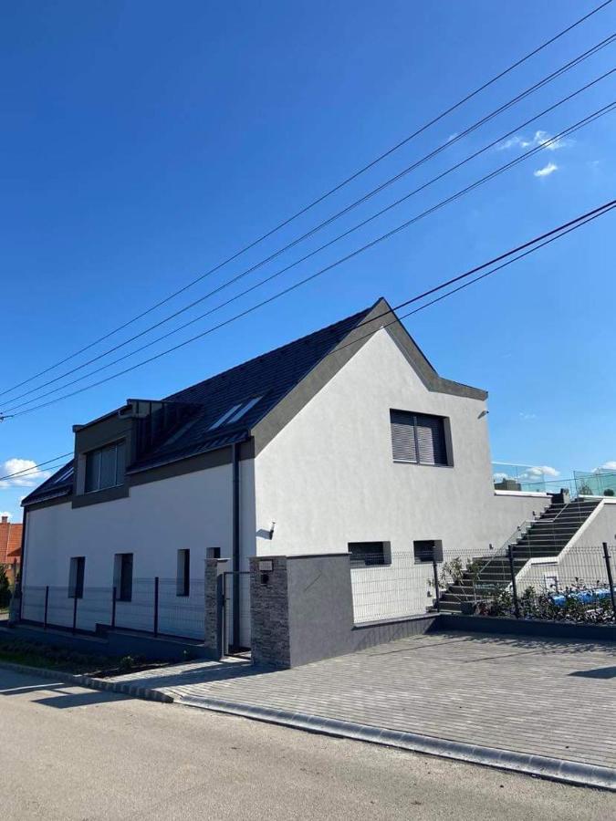 טיהאני Villa Corner מראה חיצוני תמונה